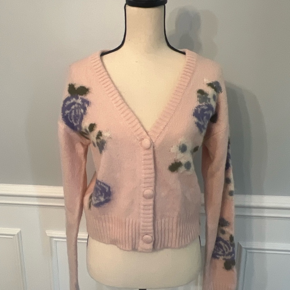 Forever 21 Women's Pink Cardigan Button Front V Neck Floral Fuzzy Size Small